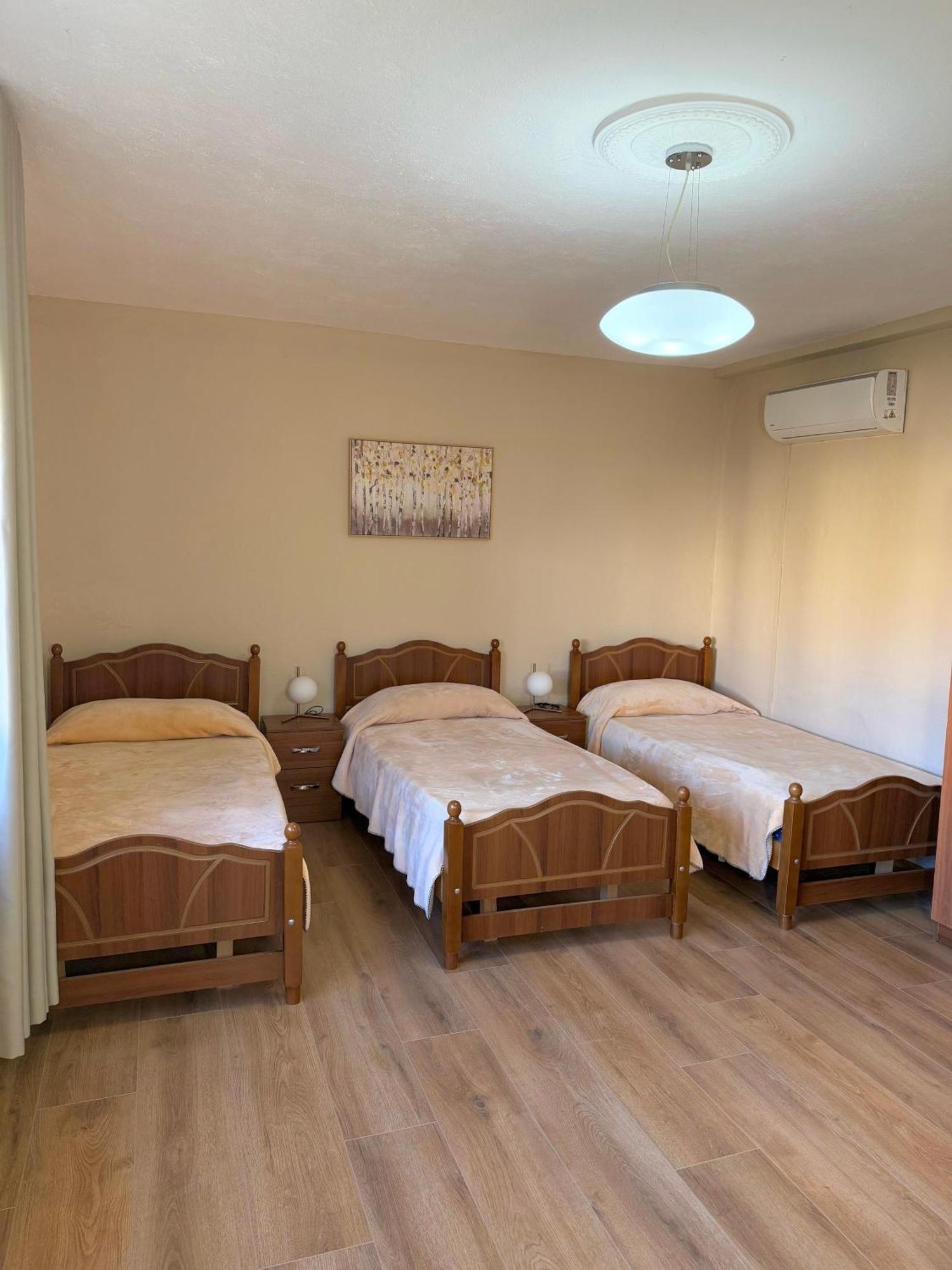 Shkodra Guest House & Trips Exterior photo
