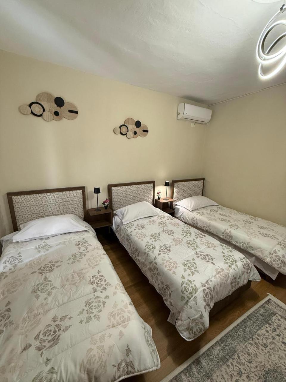 Shkodra Guest House & Trips Exterior photo