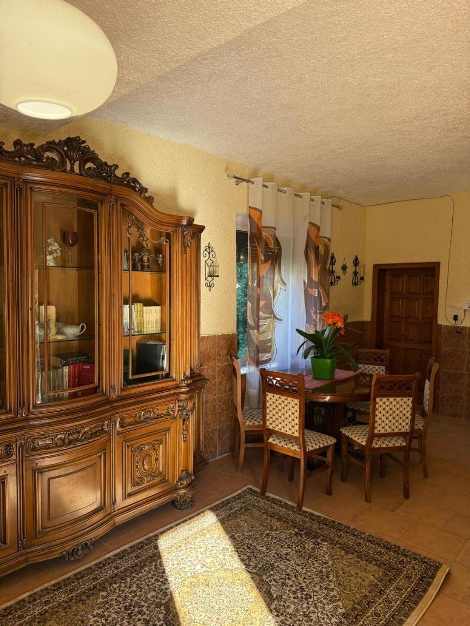 Shkodra Guest House & Trips Exterior photo