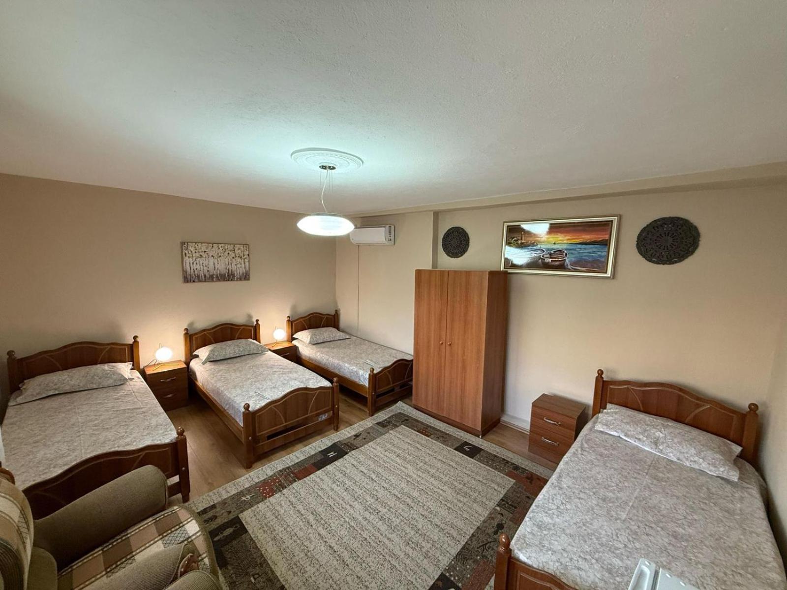 Shkodra Guest House & Trips Exterior photo
